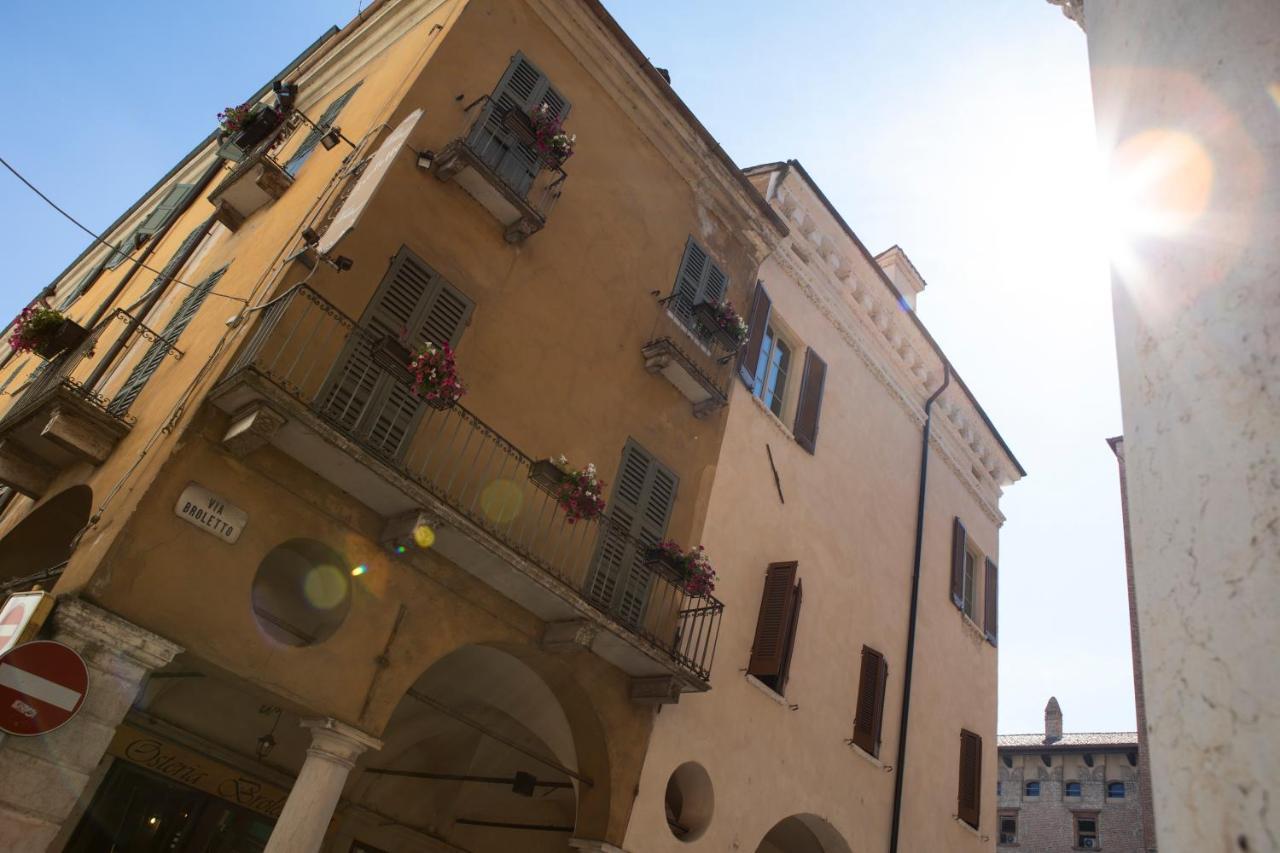 Broletto Hotel